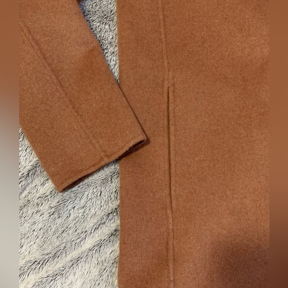 Banana Republic Unlined Overcoat- EUC - Picture 7 of 14